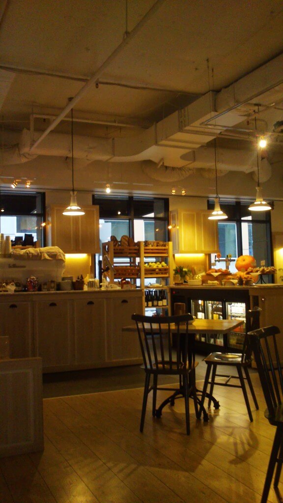The interior of the lovely maker of pancakes
